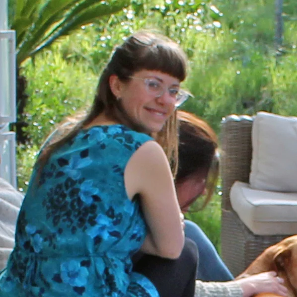 Jordan — Graphic designer & reflexologist Jordan — Graphic designer & reflexologist
